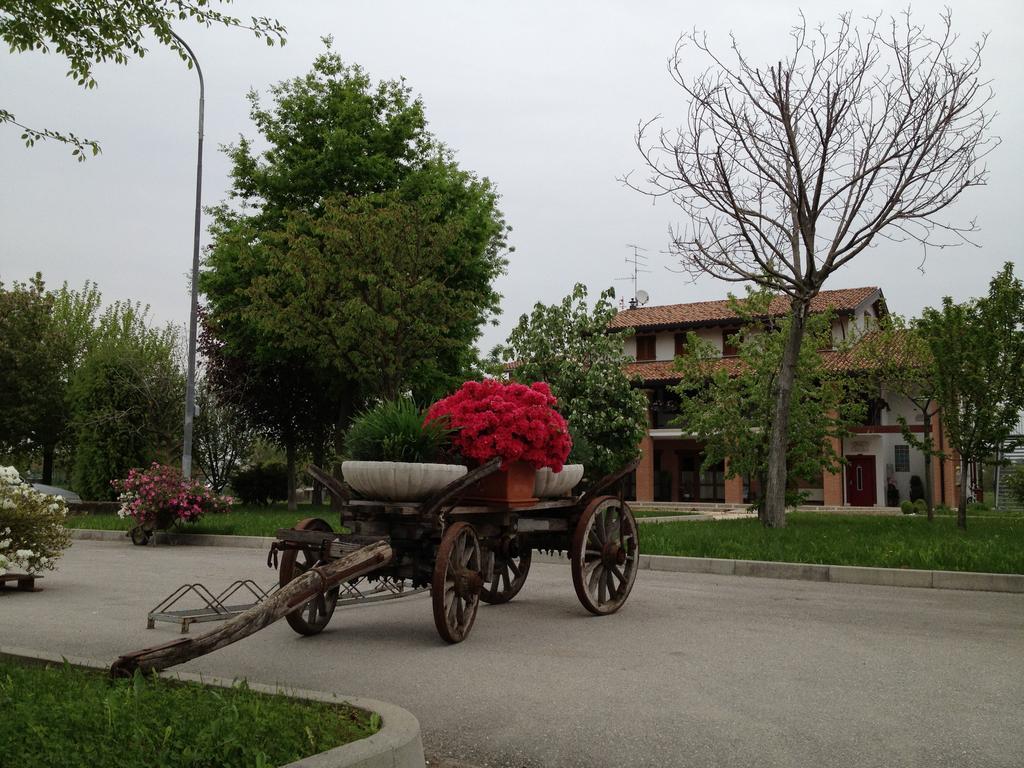 Agriturismo Nonis San Vito al Tagliamento Ngoại thất bức ảnh